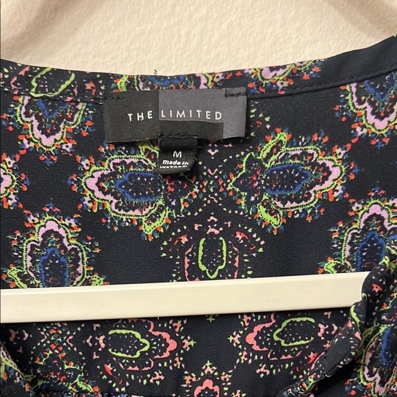 The Limited Graphic Black and Gray 3/4 Sleeve Blouse - Picture 3 of 12